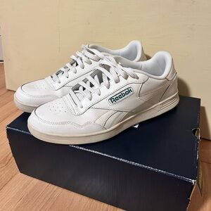 Reebok Men's Cream Sneakers with Green Logo